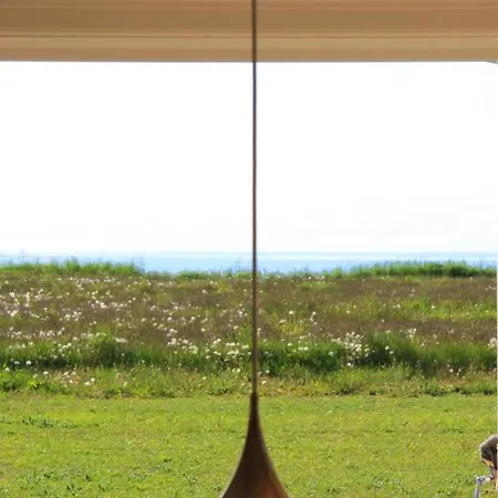 Embraced By Rural Feel In A Thatched House 別荘 Idestrup