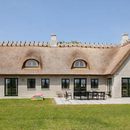 Embraced By Rural Feel In A Thatched House