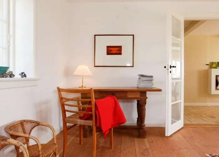 بيت للعطل Embraced By Rural Feel In A Thatched House